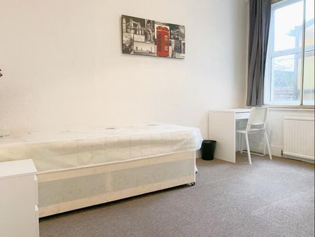 5 bedroom house to rent - Photo 3