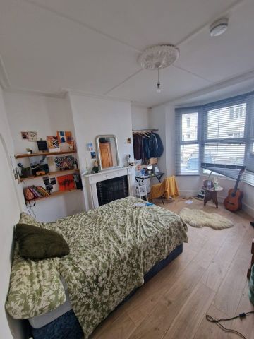 6 Bed Terraced House, Argyle Road, BN1 - Photo 4