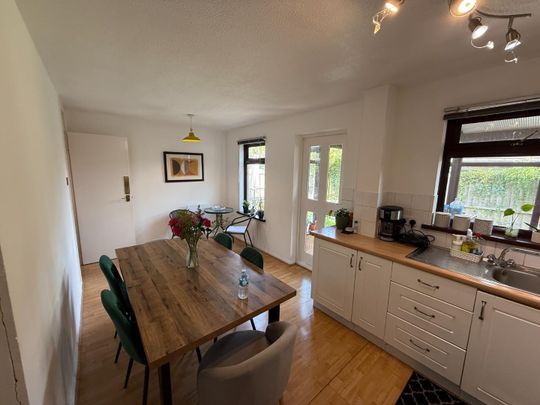 3 Bed House - Detached - Photo 1