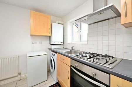 Studio to rent - Photo 2