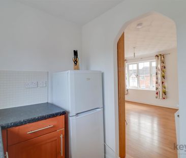 St. Matthews Close, Renishaw, S21 - Photo 6