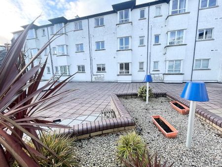 Apt 7, HOLIDAY LET, Peninsula Apartments, Causeway Street, Portrush, BT56 8AB - Photo 2