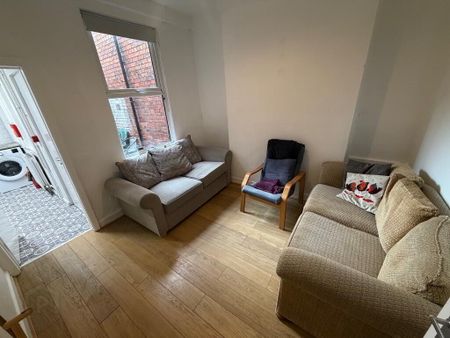 10 Sandhurst Drive, Belfast, BT9 5AY - Photo 2