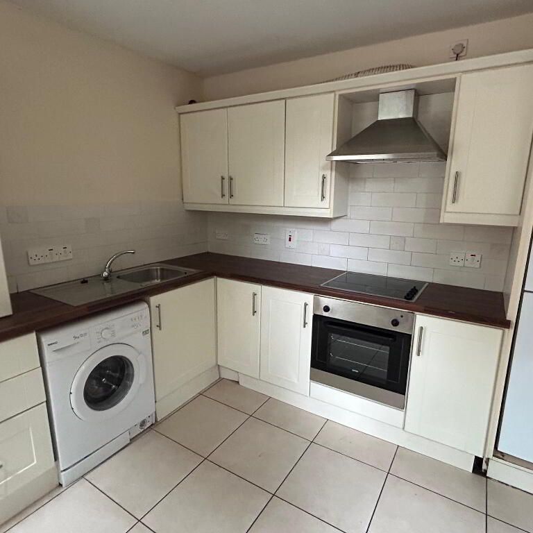 Great Apartment, 2B Rugby Avenue, Queens Quarter, Belfast, BT7 1RG - Photo 1