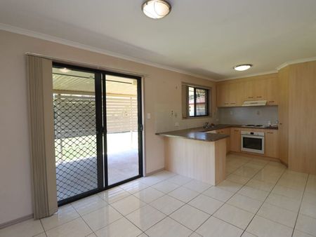 18 Moonstone Dr, 4655, Urangan Qld - Photo 3