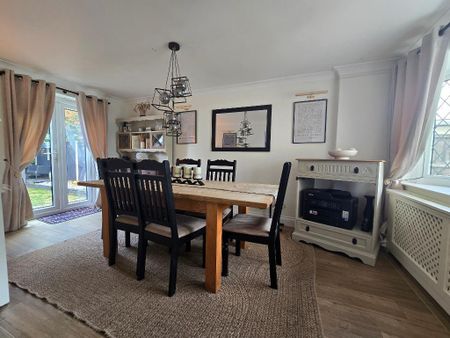3 bedroom detached house to rent - Photo 5