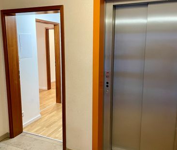 Mietwohnung in Nürnberg - Mit dem Aufzug direkt vor die Wohnungstür... - Photo 6