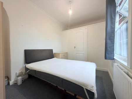 House share to rent - Photo 4