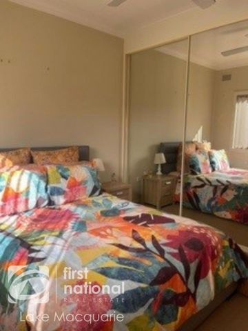 Neat and Tidy 3 Bedroom Home - Photo 3