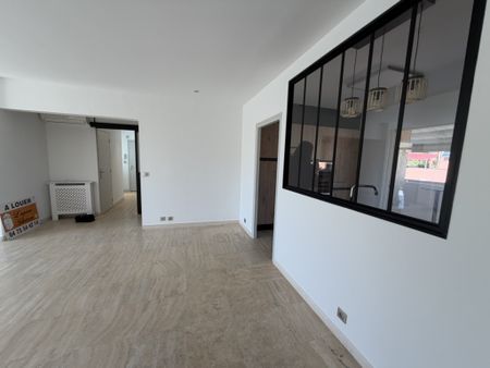 Location Appartement 4 pièces 140m² MONTELIMAR 26200 - Photo 5