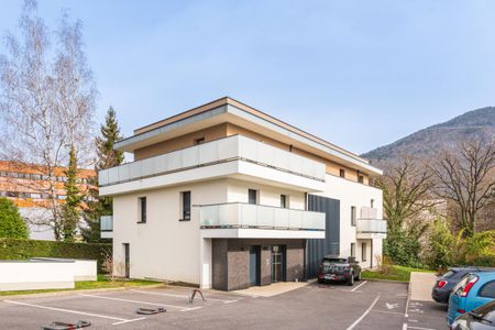 Location Appartement 5 pièces 116m² ANNECY LE VIEUX 74940 - Photo 5