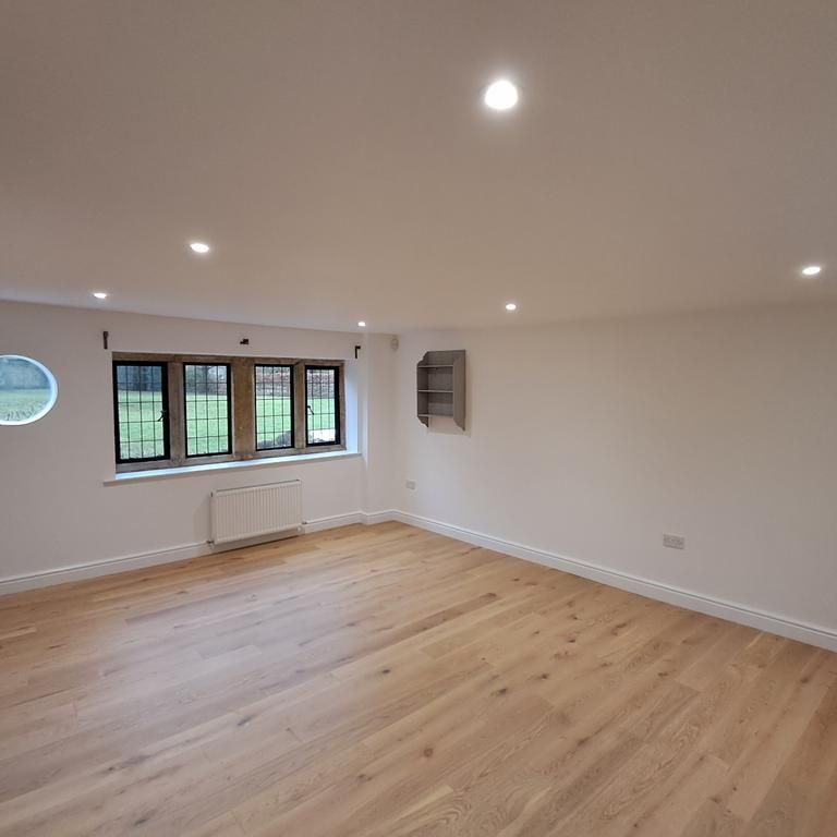 2 bedroom cottage to rent - Photo 1