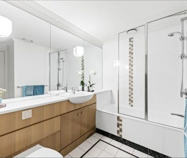 East Melbourne - Photo 6