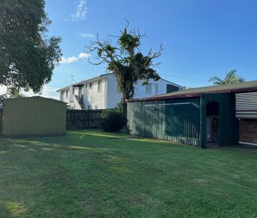 CHARMING 3 BEDROOM HOME IN BANKSIA BEACH - Photo 6