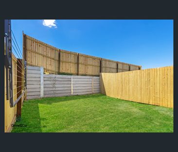 12B Georgia Street, Flinders View, Qld 4305 - Photo 2