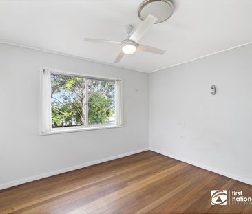 CHARMING TWO BEDROOM HOME IN THORNLANDS. - Photo 6