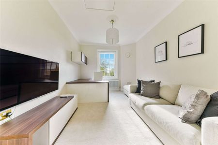 Superbly presented 2 double bedroom apartment to rent in this prestigious period conversion. - Photo 4