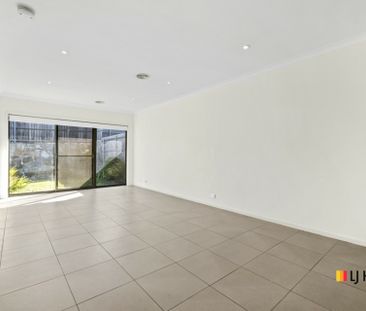 3 Bedroom Ensuite Home Close To Shops - Photo 2