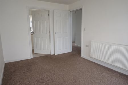 Evesham Road, Redditch - Photo 2