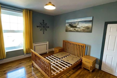 Banner Court - Photo 4