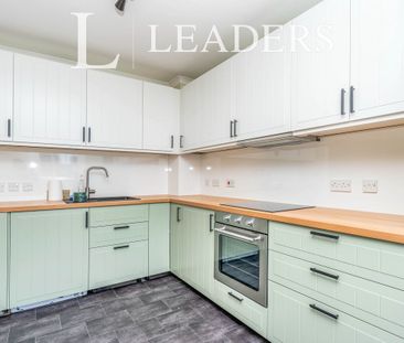 2 bedroom apartment to rent North Street, Gosport, PO12 - Photo 3