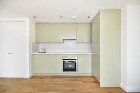 Hoover Building, Western Avenue, Greenford, UB6 flat to rent - Photo 4