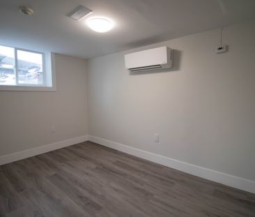 **Cozy** 1-Bedroom Apartment in Welland - Photo 3