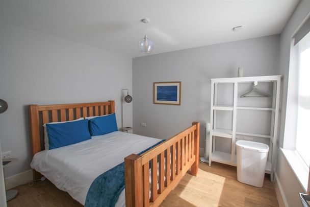 Stradbroke Road, Lowestoft - Photo 1