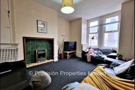 3 Bedroom Flats in Hyde Park - Photo 3