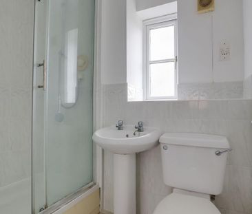 2 bedroom semi-detached house to rent - Photo 2