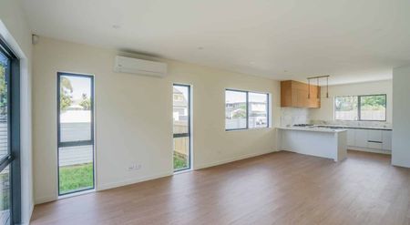 Brand-New & Spacious!! - Photo 2