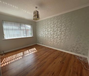 17 Prospect Gardens, Carrickfergus, BT38 8QX - Photo 3