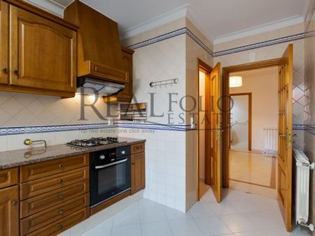 3 room luxury Apartment for rent in Cascais e Estoril, Cascais, Lisbon - Photo 5