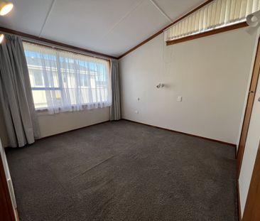 Move into the schoolzoning on Layard - Photo 3