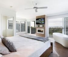 65 Crest Drive, Currumbin QLD 4223 - Photo 3