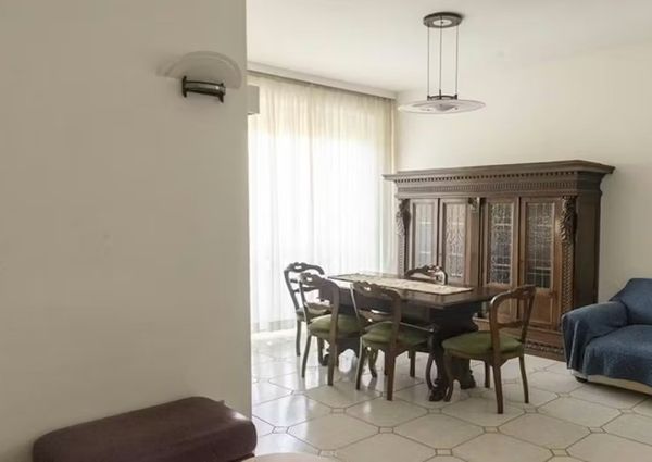 Piazza Ragusa, Rome, Lazio 00182