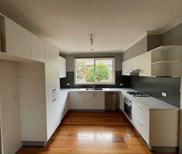 3/24 Russell Street, Camberwell - Photo 3