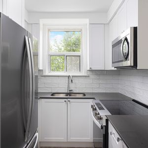 Albert Apartments - Photo 2