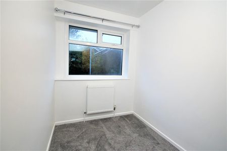 Ramshead Crescent, Leeds - Photo 2