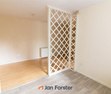 3 bedroom maisonette to rent - Photo 1