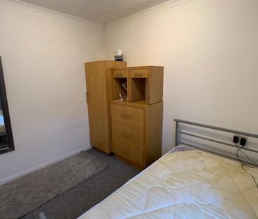 Diamond Street, The Groves - P2163 - Photo 2