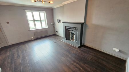 3 bed Semi-Detached - To Let - Photo 2