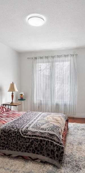 For Lease - 127 Fanshawe Drive, Brampton, Ontario - Photo 1