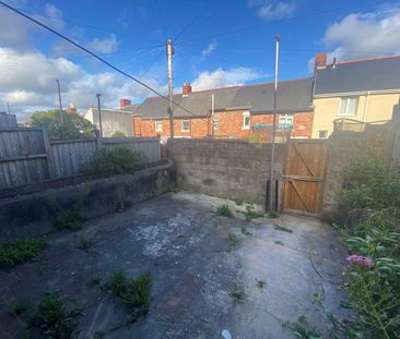 Everard Street, BARRY - Photo 3