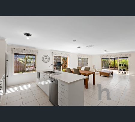 12 Cortona Pl, Waurn Ponds, Vic 3216 - Photo 5