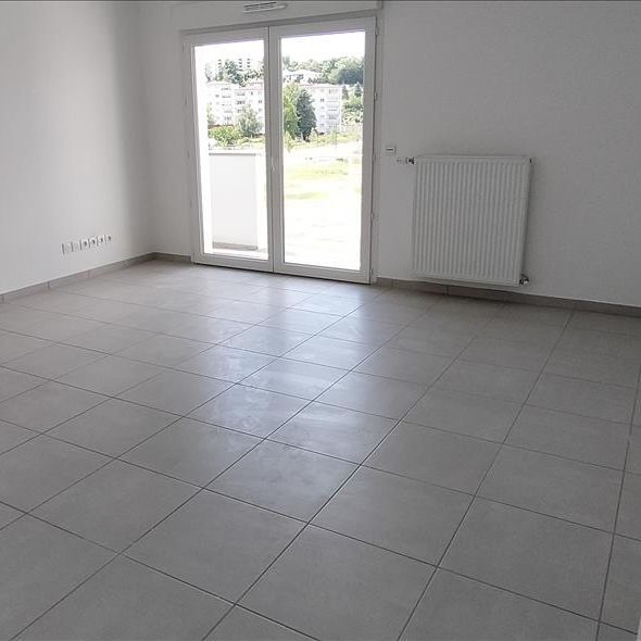 3 pièces - 62,3 m² - 3ème étage - Colocation non autorisée - Photo 1
