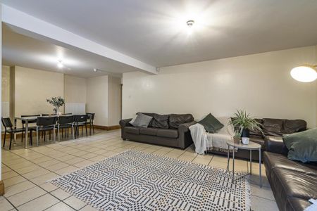 9 bedroom house to rent - Photo 3