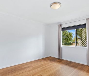 Modern Two Bedroom Unit in Fabulous Location! - Photo 2