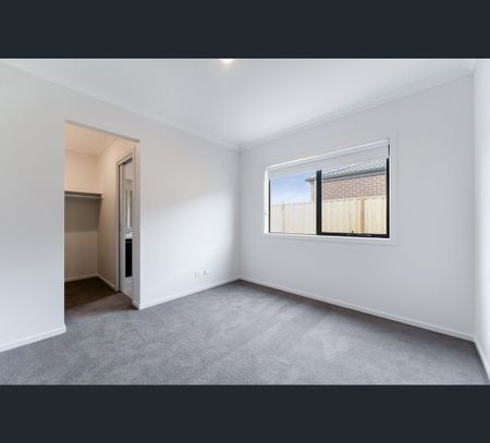 18 Lumberjack Drive, Fraser Rise, Vic 3336 - Photo 5