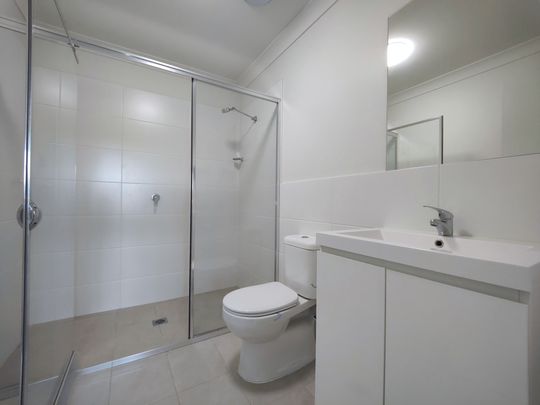 Brilliant with light and lifestyle - Photo 1